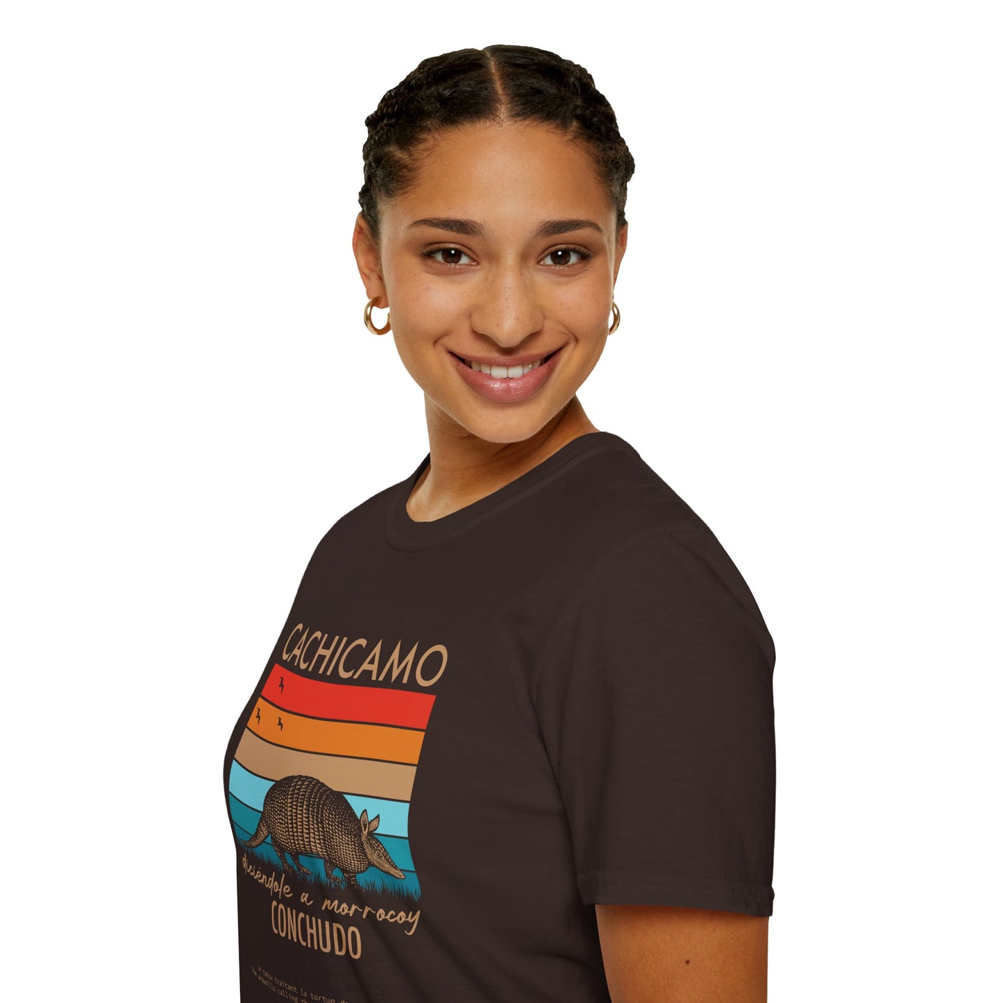 CACHICAMO DICIÉNDOLE A MORROCOY  🐢 CONCHUDO - Camiseta Vintage Unisex Softstyle