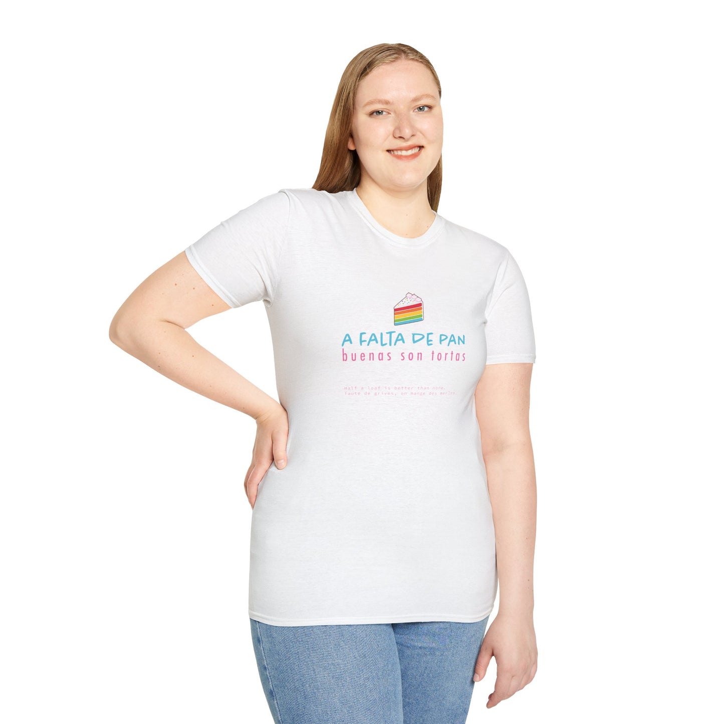 A FALTA DE PAN 🍞🎂 - Camiseta Unisex Softstyle