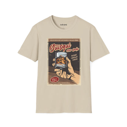 GÜISQUI CON SODA - Camiseta Vintage Unisex Softstyle – Un Clásico de los Bares Caraqueños