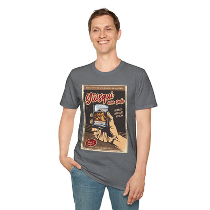 GÜISQUI CON SODA - Camiseta Vintage Unisex Softstyle – Un Clásico de los Bares Caraqueños