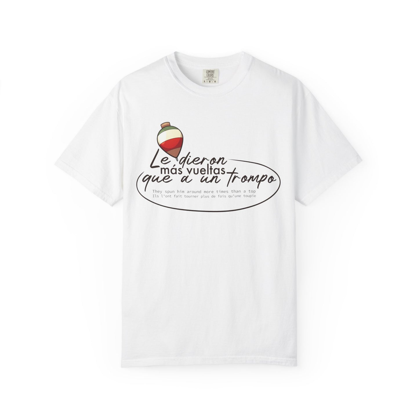 MÁS VUELTAS QUE A UN TROMPO - Camiseta Unisex Softstyle