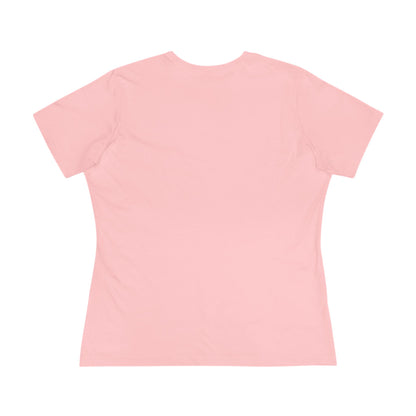 Women's Tee — 'A Falta de Pan, Buenas Son Tortas' Rainbow Cake Graphic