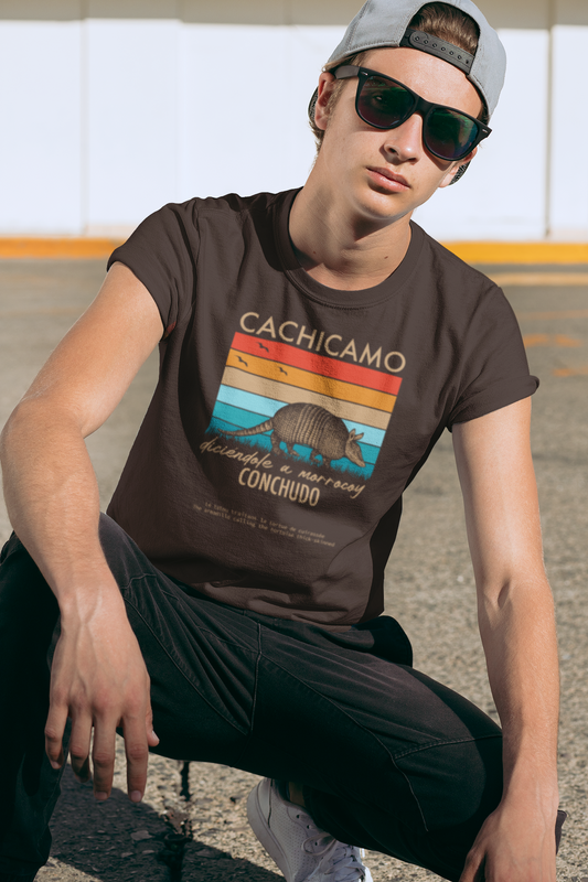 CACHICAMO DICIÉNDOLE A MORROCOY  🐢 CONCHUDO - Camiseta Vintage Unisex Softstyle