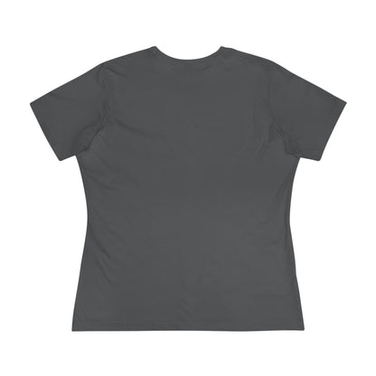 Women's Tee — 'A Falta de Pan, Buenas Son Tortas' Rainbow Cake Graphic