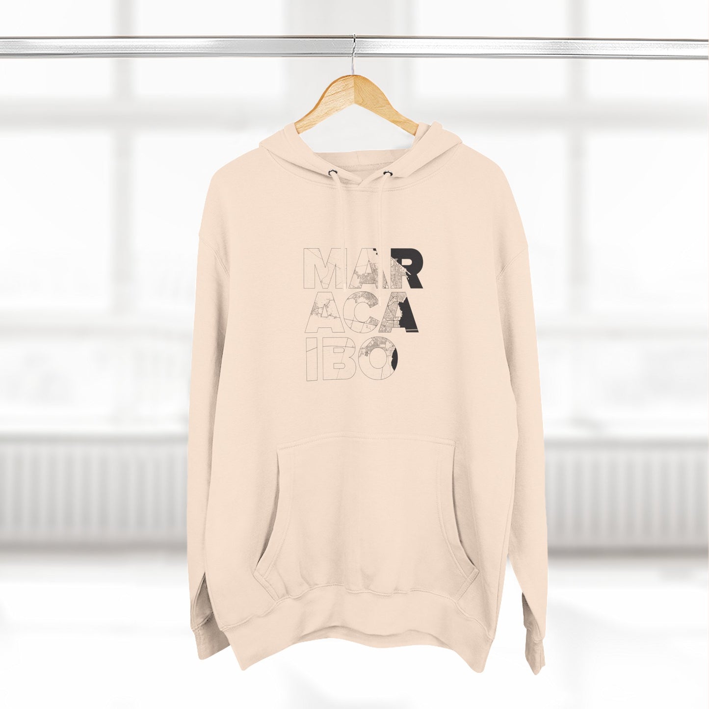 Hoodie Mapa Tipográfico “Maracaibo” – Suéter Unisex de Fleece, Cómodo, Cultural y con Orgullo Venezolano