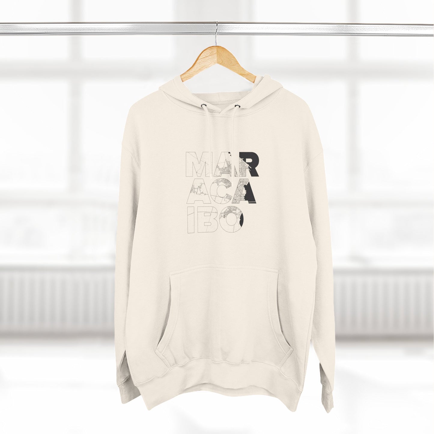 Hoodie Mapa Tipográfico “Maracaibo” – Suéter Unisex de Fleece, Cómodo, Cultural y con Orgullo Venezolano