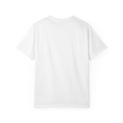 MÁS VUELTAS QUE A UN TROMPO - Camiseta Unisex Softstyle