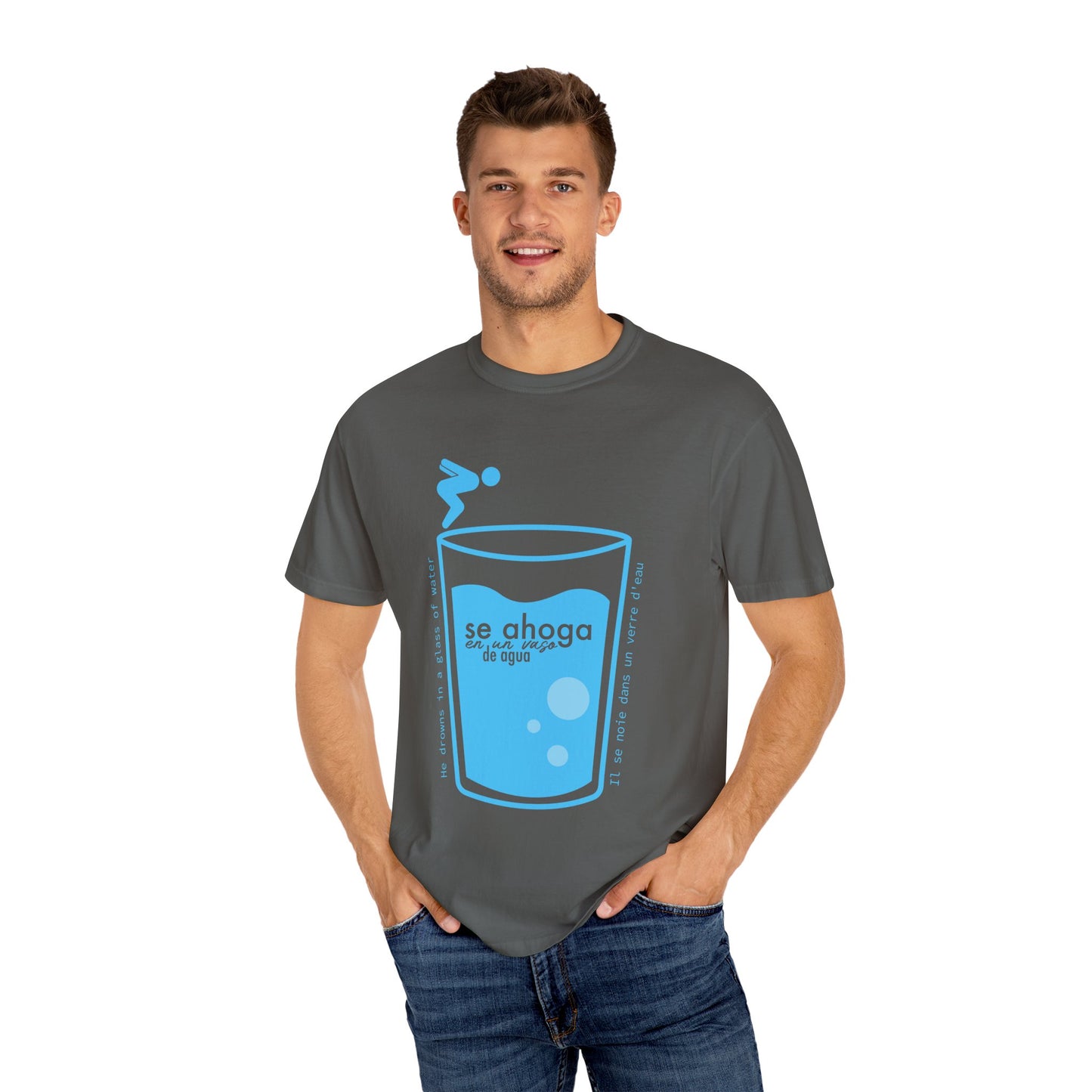 SE AHOGA EN UN VASO DE AGUA S - camiseta unisex - Dichos venezolanos