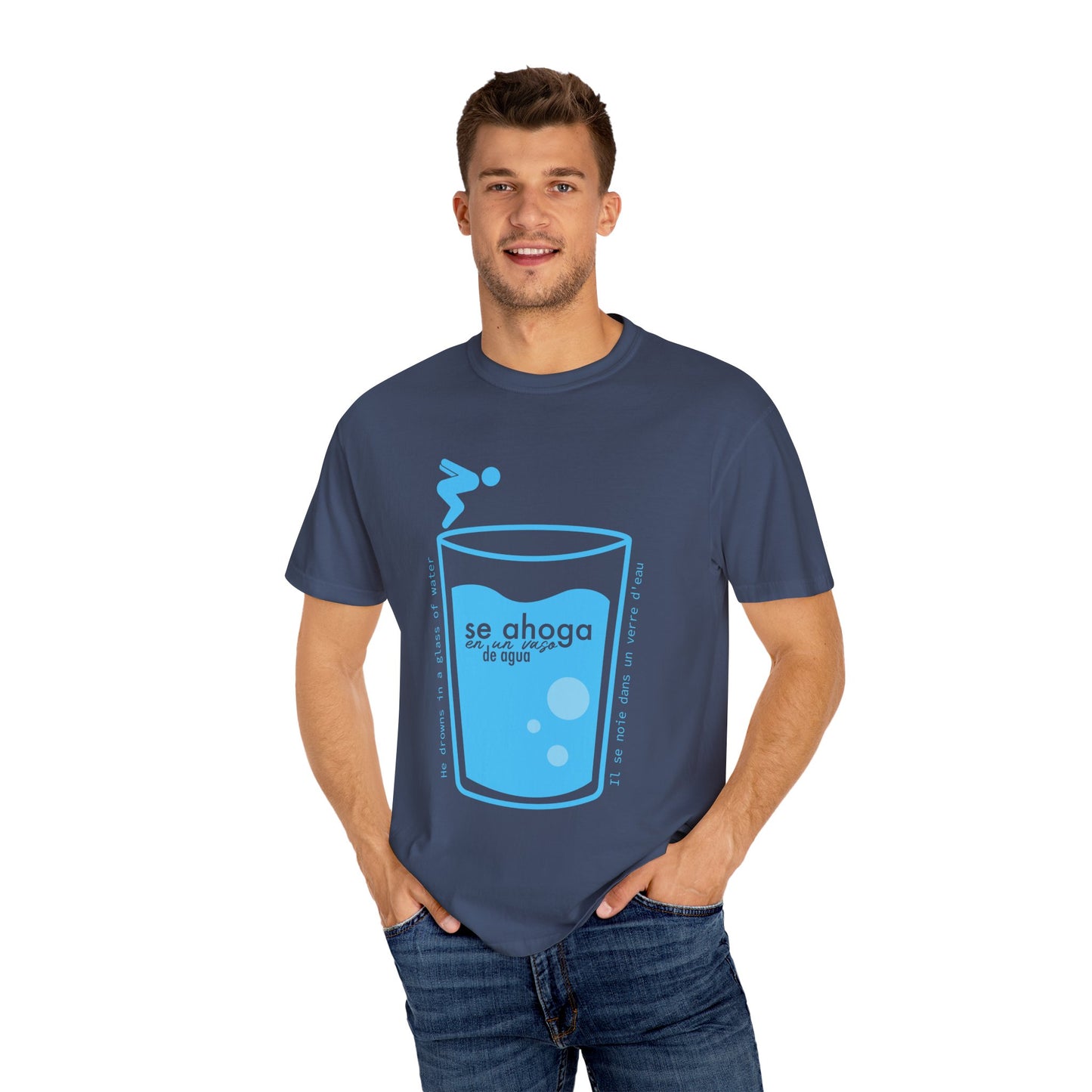 SE AHOGA EN UN VASO DE AGUA S - camiseta unisex - Dichos venezolanos
