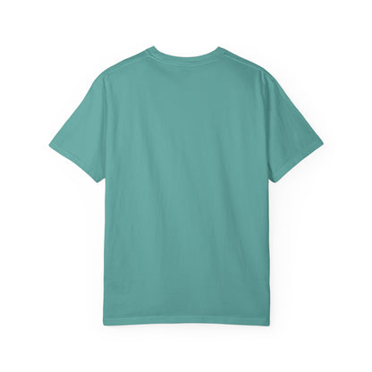 MÁS VUELTAS QUE A UN TROMPO - Camiseta Unisex Softstyle