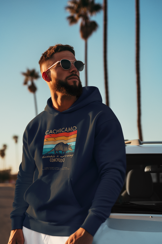 Hoodie “Cachicamo diciéndole a morrocoy conchuo” – Suéter Unisex de Fleece, Divertido y 100% Venezolano